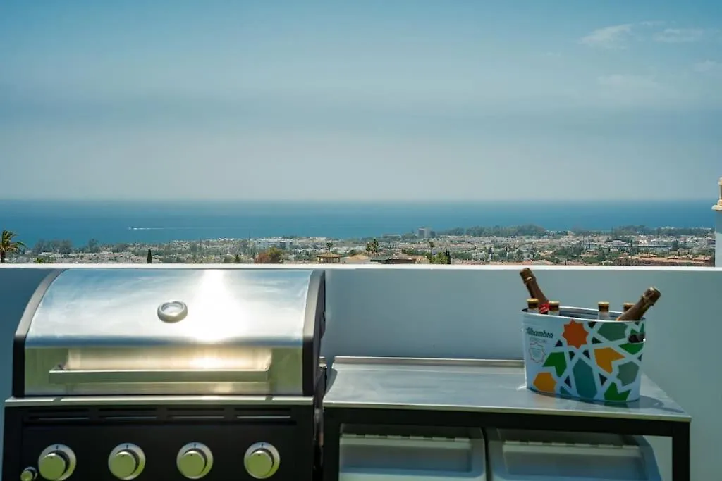 Deluxe 2 Bed Apartment Estepona
